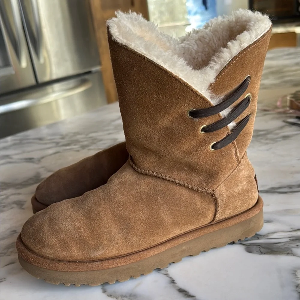 UGG Constantine Chestnut Boot with Plush Lining Women’s size 6 - Picture 2 of 13